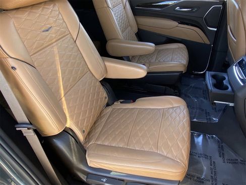 Used 2021 Cadillac Escalade Sport w/ Driver Assist Tech Package image 13