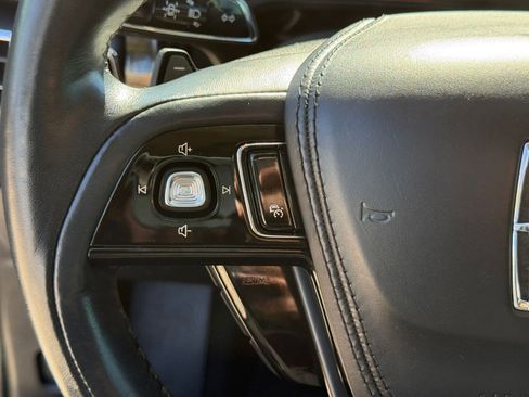 Used 2020 Lincoln Aviator Reserve w/ Equipment Group 201A image 17