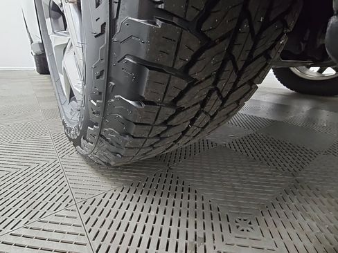 Used 2022 GMC Sierra 1500 SLT w/ SLT Premium Plus Package image 48