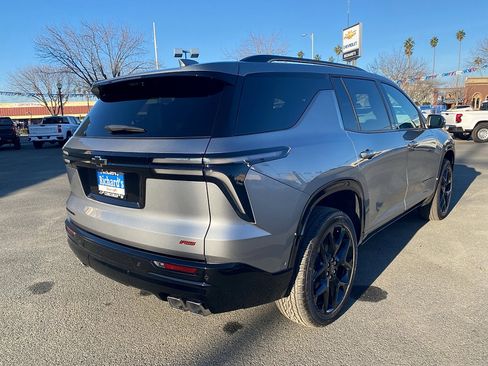 New 2026 Chevrolet Traverse RS w/ LPO, Floor Liner Package FWD image 10