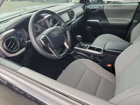 Used 2019 Toyota Tacoma SR5 RWD image 10
