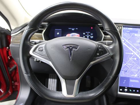 Used 2015 Tesla Model S 70 image 8