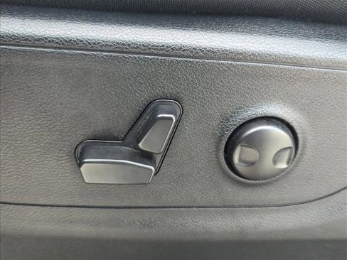 Used 2022 RAM 1500 Big Horn AWD/4WD image 9