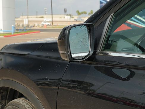 New 2025 Honda Pilot Touring image 11