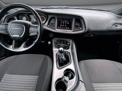 Used 2023 Dodge Challenger R/T RWD image 7