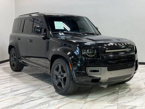 Used 2022 Land Rover Defender 110 X-Dynamic SE image 4