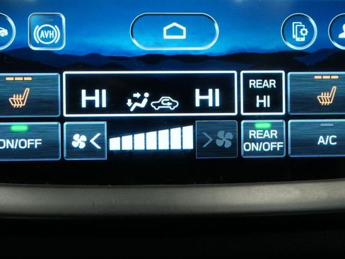 Used 2024 Subaru Ascent Onyx Edition image 37