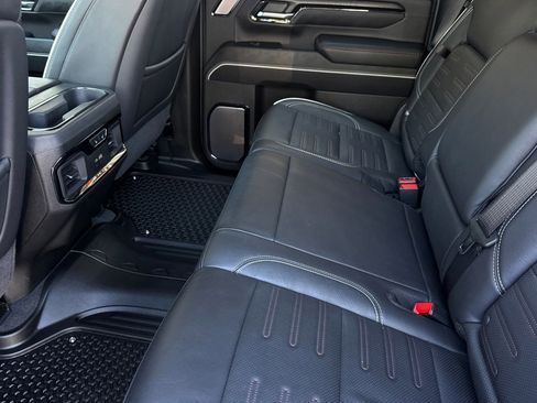 Certified 2025 GMC Sierra 2500 AT4X image 13