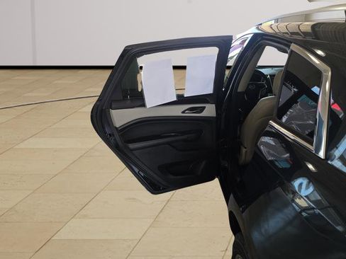 Used 2013 Cadillac SRX Performance w/ LPO, Protection Package AWD/4WD image 24
