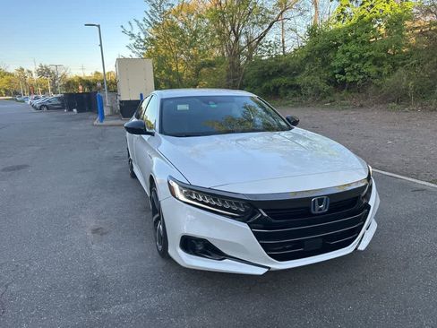 Used 2022 Honda Accord Sport image 9