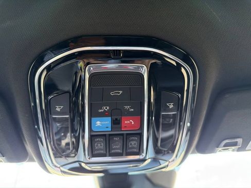 Used 2023 Jeep Grand Cherokee Overland w/ Luxury Tech Group IV AWD/4WD image 53