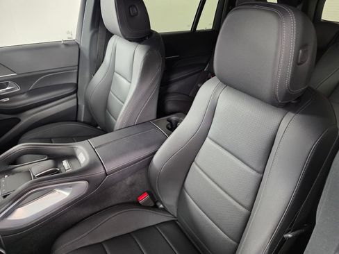 Certified 2024 Mercedes-Benz GLS 450 4MATIC image 11
