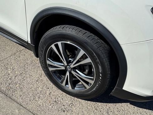 Used 2020 Nissan Rogue SV w/ Sun & Sound Touring Package image 23