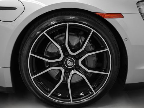Used 2023 Porsche Taycan image 15