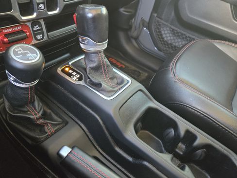 Used 2020 Jeep Gladiator Rubicon image 23