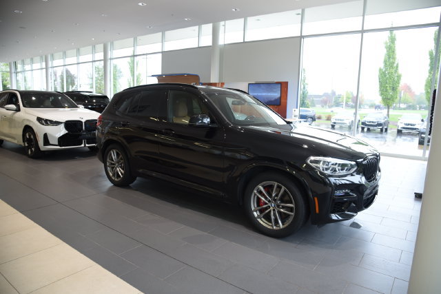 Used 2021 BMW X3 M40i w/ Executive Package AWD/4WD image 3