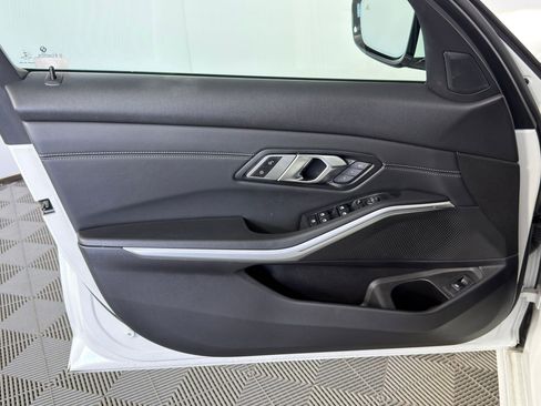 Used 2019 BMW 330i Sedan w/ Convenience Package image 11