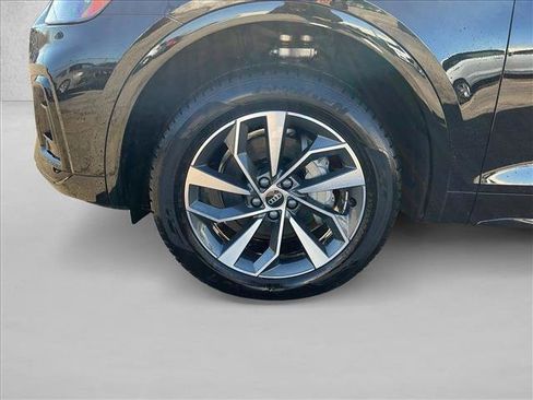 Used 2024 Audi Q5 2.0T Premium w/ Summer of Audi Package image 9