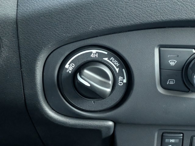 Used 2024 Nissan Frontier SL w/ Technology Package AWD/4WD image 18
