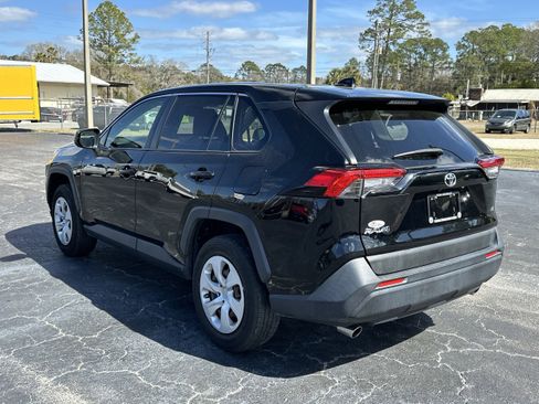 Used 2023 Toyota RAV4 LE FWD image 6