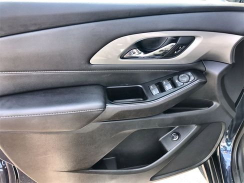 Certified 2023 Chevrolet Traverse LT image 13