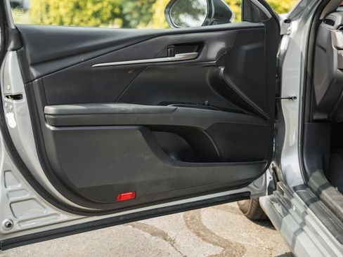 Used 2025 Toyota Camry LE FWD image 36