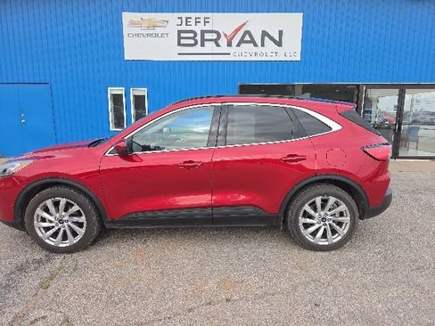 Used 2021 Ford Escape Titanium w/ Titanium Elite Package AWD/4WD image 1