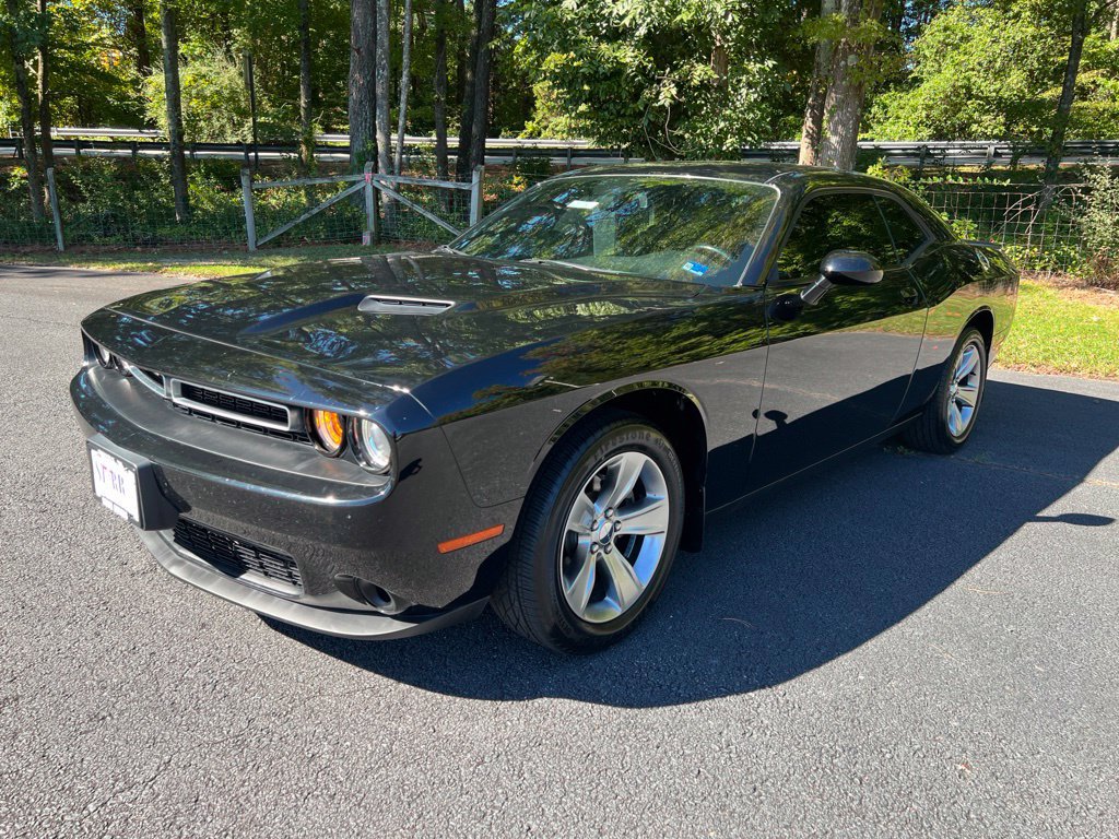 Used 2021 Dodge Challenger SXT RWD image 7