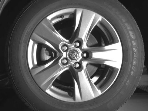 Used 2023 Toyota RAV4 XLE w/ Convenience Package image 9