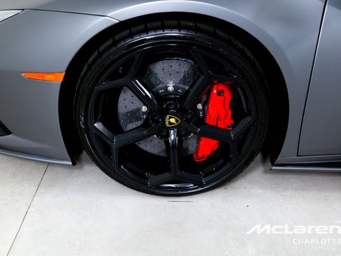 Used 2023 Lamborghini Huracan EVO image 30