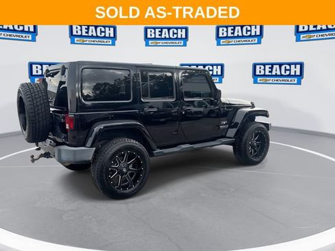 Used 2016 Jeep Wrangler Unlimited Sahara w/ Connectivity Group AWD/4WD image 8