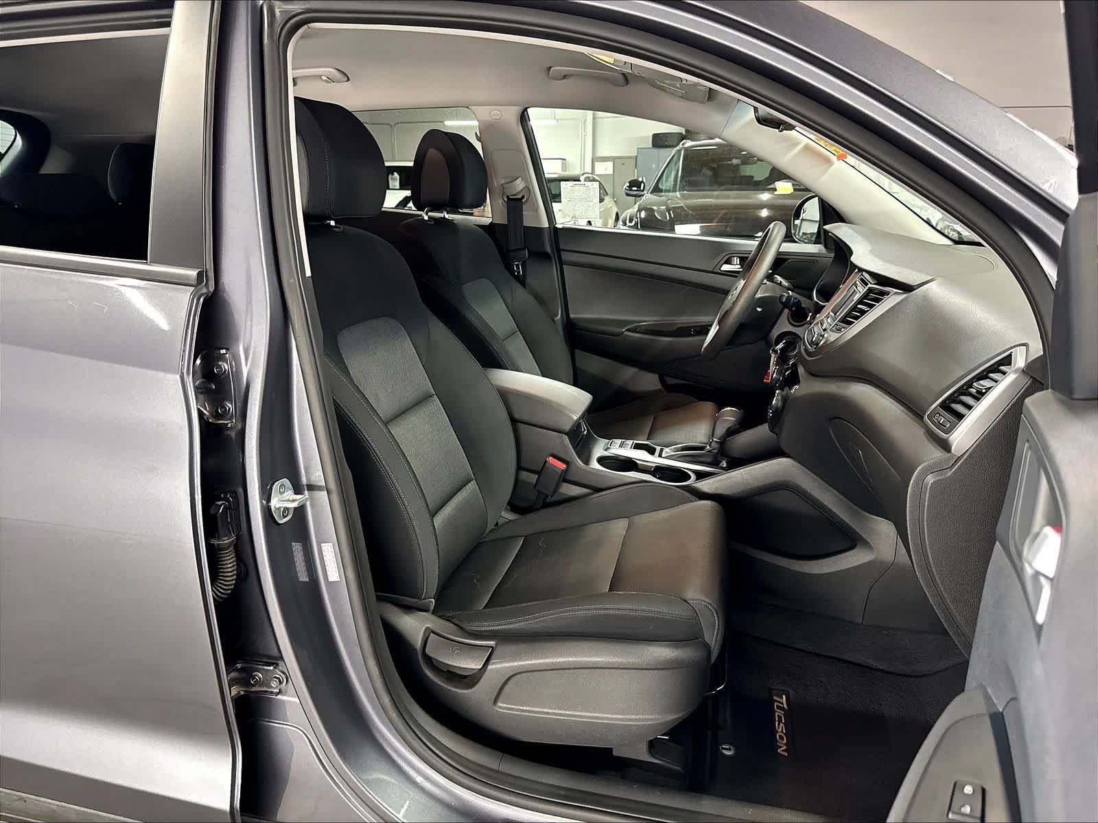 Used 2016 Hyundai Tucson SE w/ Option Group 02 FWD image 10