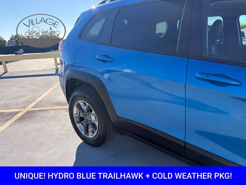 Used 2019 Jeep Cherokee Trailhawk w/ Cold Weather Group AWD/4WD image 20