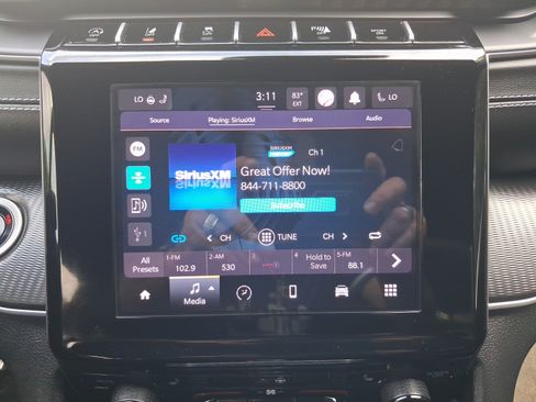 Used 2024 Jeep Grand Cherokee L Altitude RWD image 15
