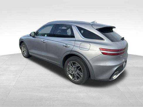 Used 2025 Genesis GV70 2.5T AWD/4WD image 3