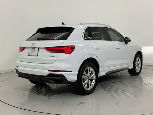 Certified 2025 Audi Q3 2.0T Premium image 9