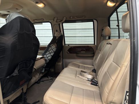 Used 2004 Ford F350 XL image 23