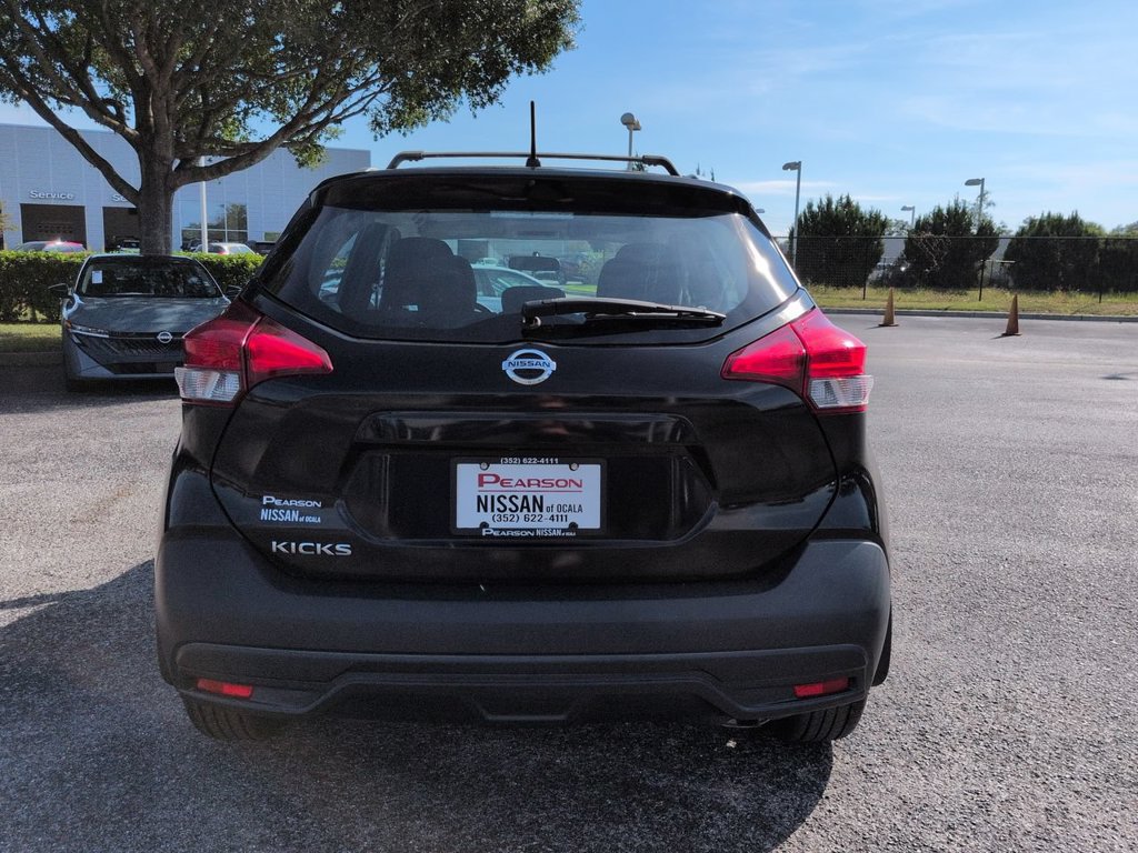 Used 2018 Nissan Kicks S FWD image 5