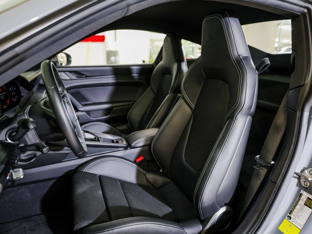 Certified 2024 Porsche 911 GT3 RWD image 5