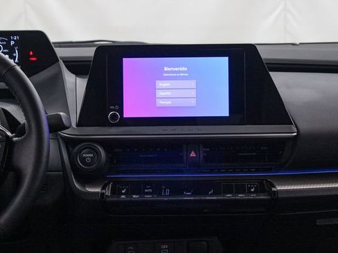 Used 2024 Toyota Prius XLE FWD image 21
