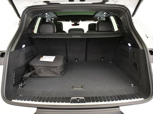 Certified 2026 Porsche Cayenne E-Hybrid AWD/4WD image 59