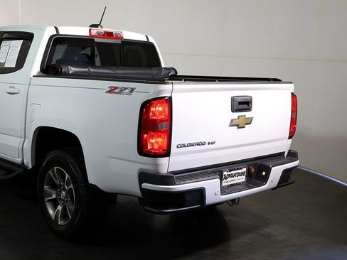 Used 2019 Chevrolet Colorado Z71 AWD/4WD image 12