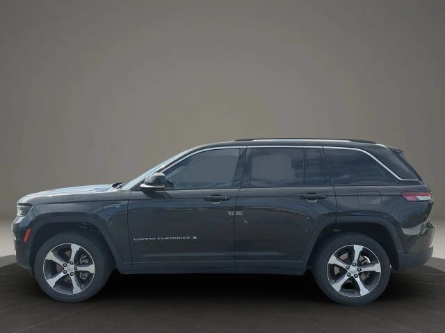 Used 2023 Jeep Grand Cherokee 4WD 4xe w/ Luxury Tech Group II image 2