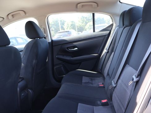 Used 2024 Nissan Sentra SR FWD image 16