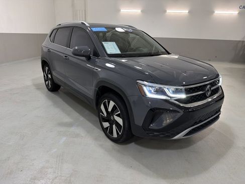 Certified 2024 Volkswagen Taos SEL AWD/4WD image 4