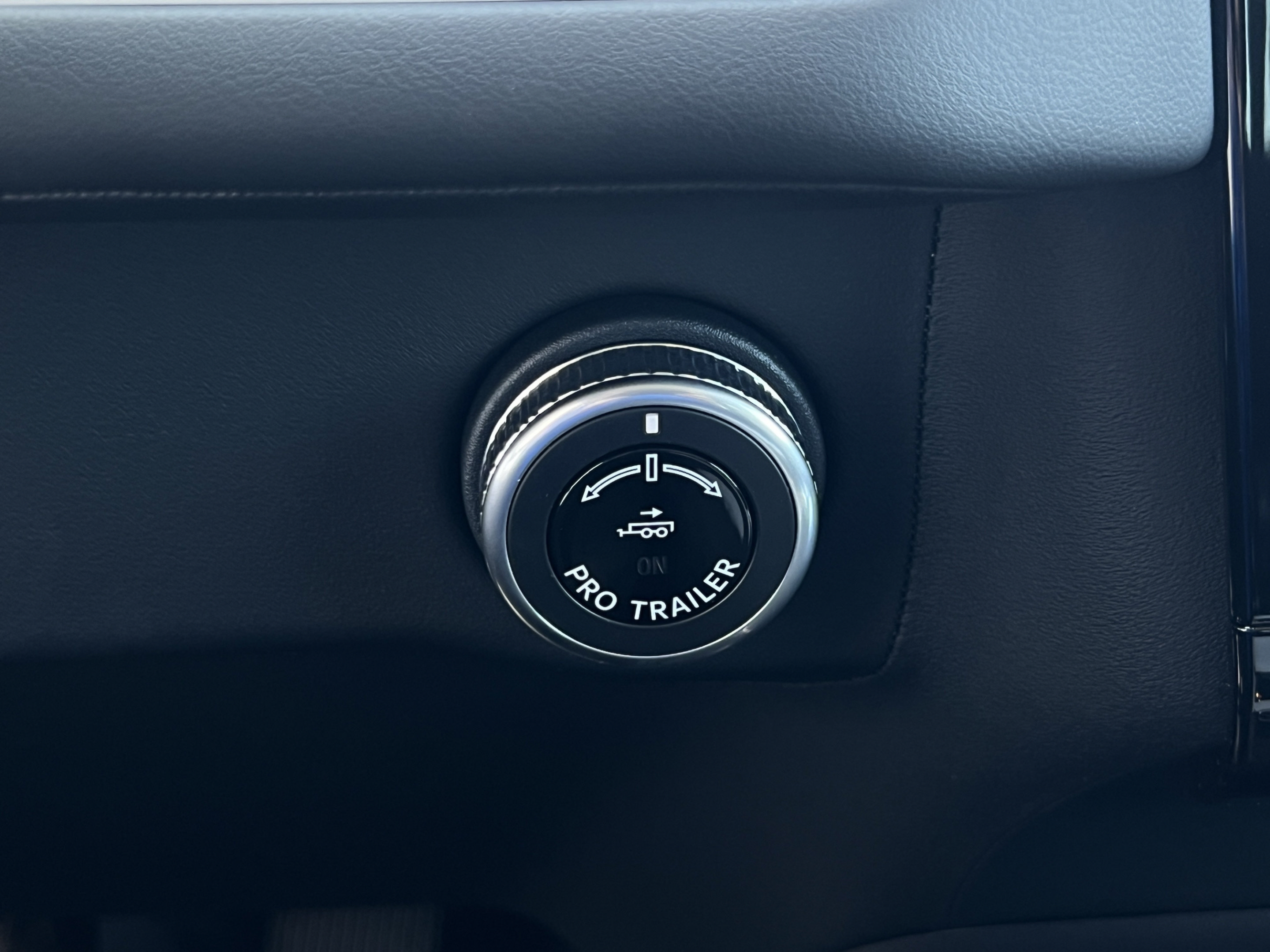 New 2027 Lincoln Navigator Premiere RWD image 17