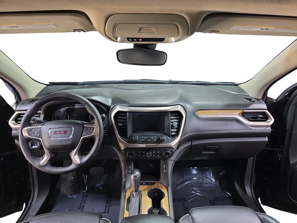 Used 2017 GMC Acadia Denali w/ Technology Package AWD/4WD image 9