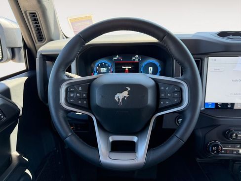 Used 2025 Ford Bronco Badlands AWD/4WD image 13