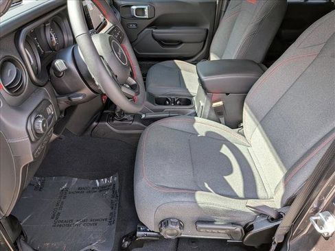 Used 2024 Jeep Wrangler Rubicon w/ Technology Group image 16