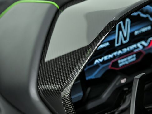 Used 2019 Lamborghini Aventador SVJ AWD/4WD image 28